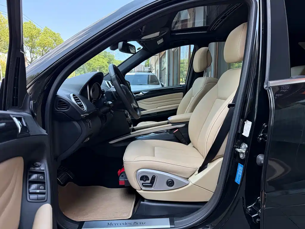 Mercedes-Benz M-Class — миниатюра 16