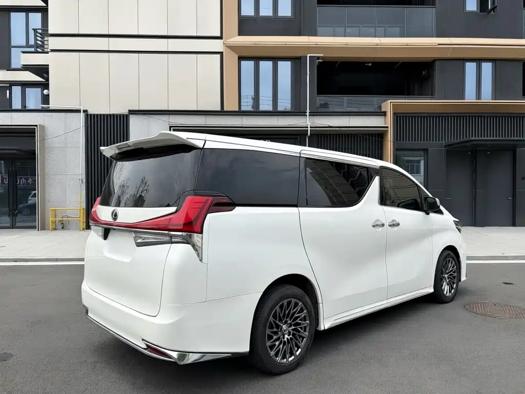 Toyota Alphard 2018 3.5L Luxury