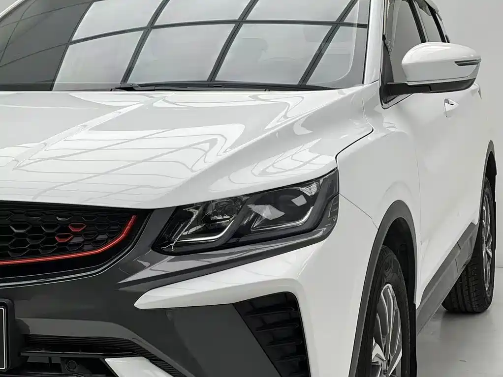 Geely Binyue — миниатюра 13