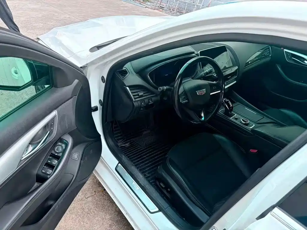 Cadillac CT5 — миниатюра 5