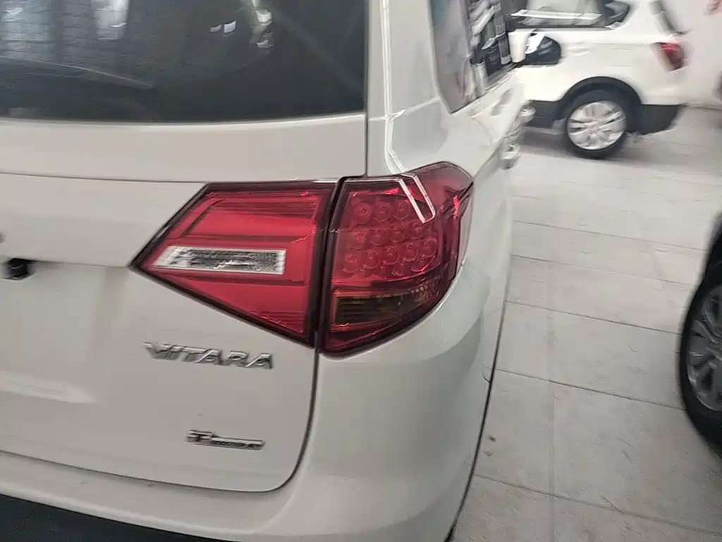 Suzuki Vitara — миниатюра 8
