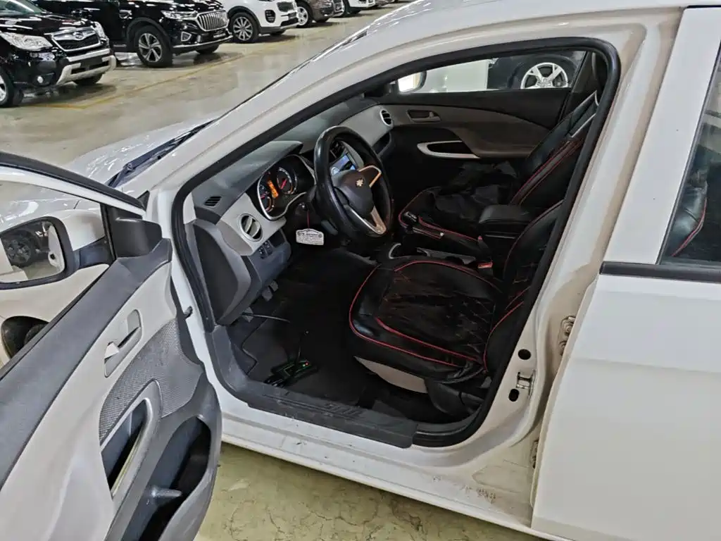 Chevrolet Sail — миниатюра 16