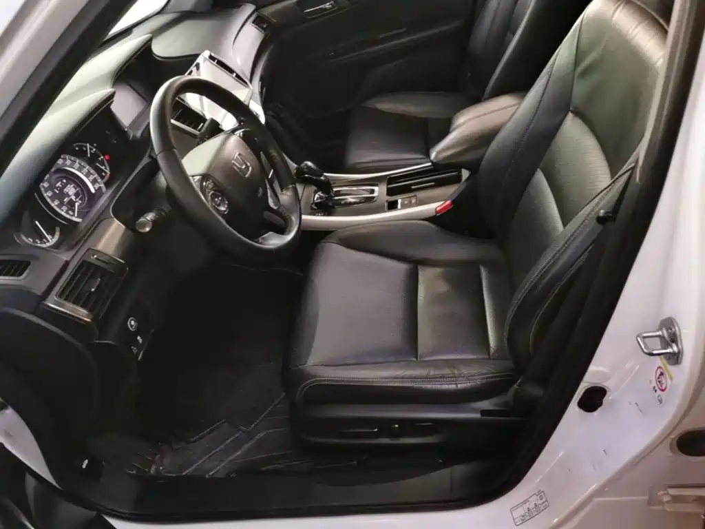 Honda Accord — миниатюра 15