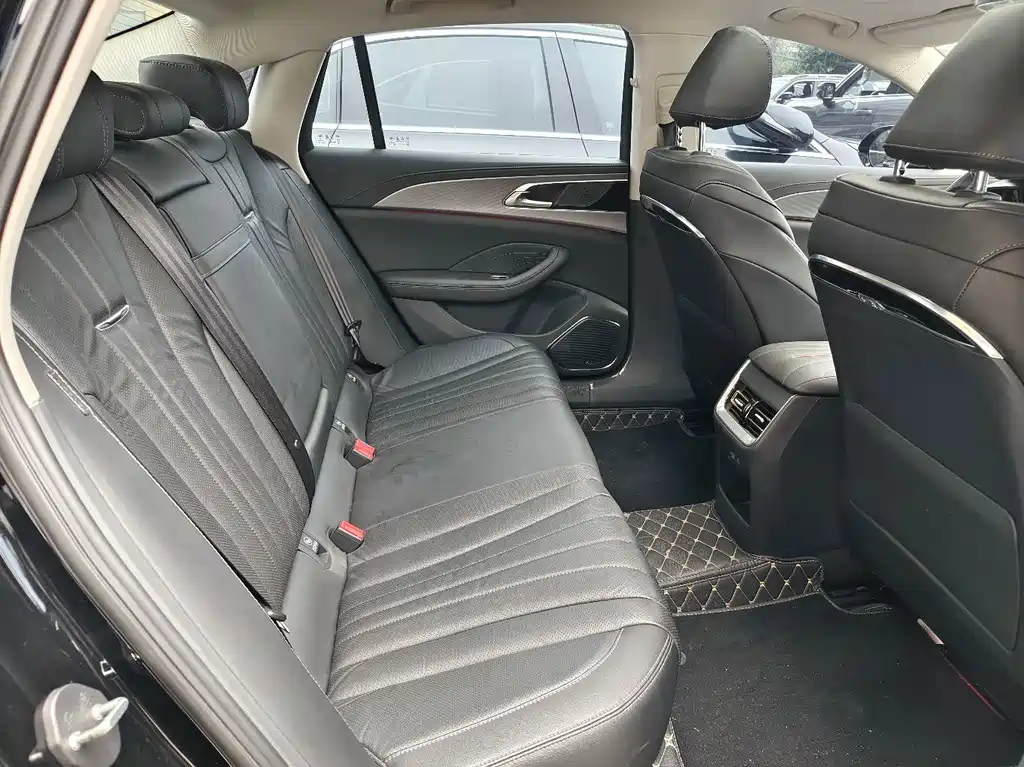 Hongqi Hongqi H5 — миниатюра 10
