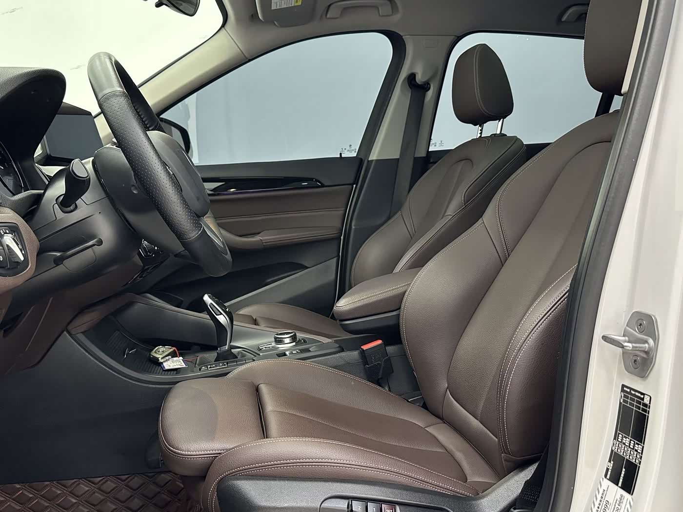 BMW X1 1.5 л 2022 г. Белый, пробег 39000 км