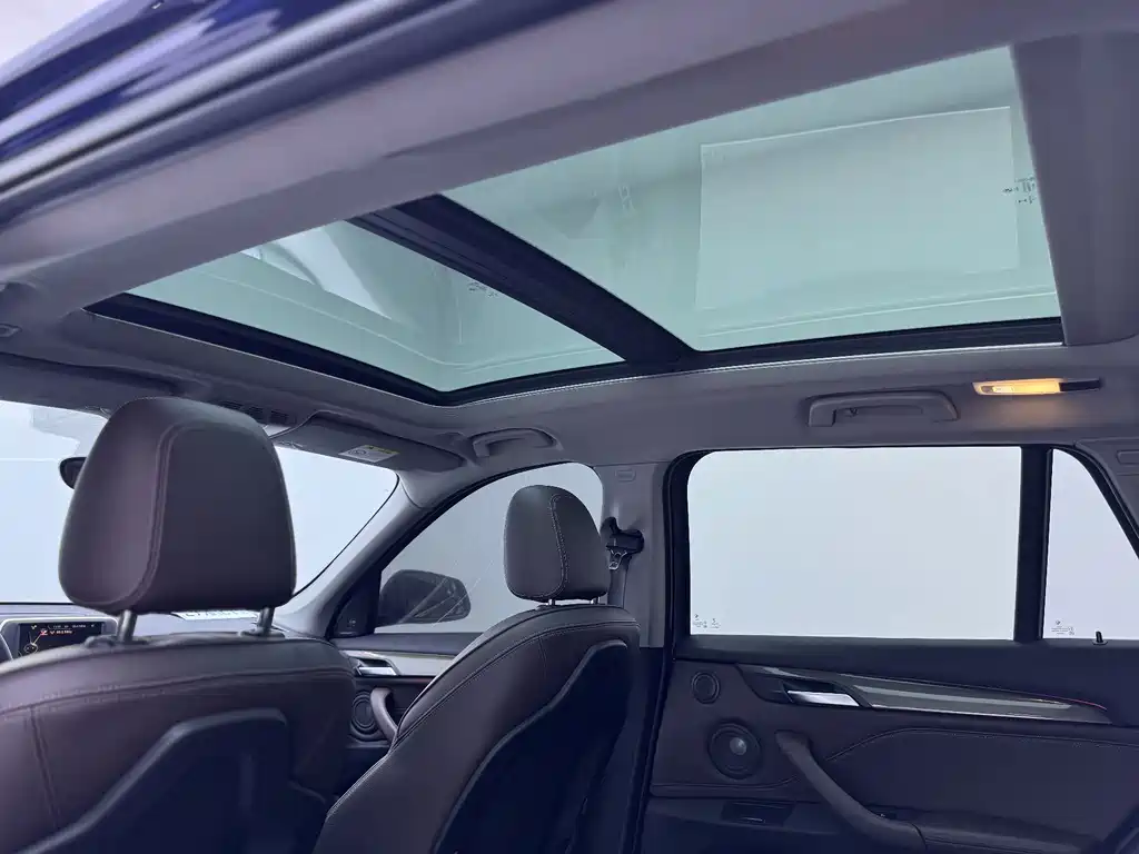 BMW X1 — миниатюра 30