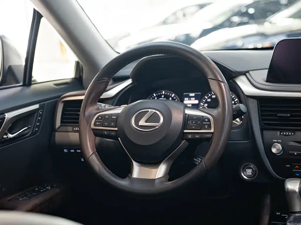 Lexus RX — миниатюра 14