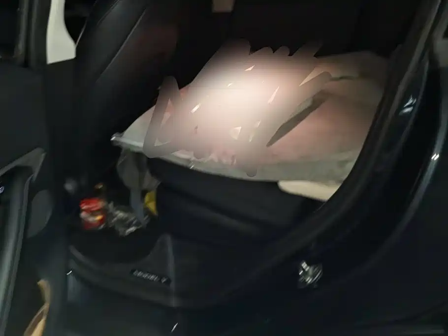 Tesla Model Y — миниатюра 11