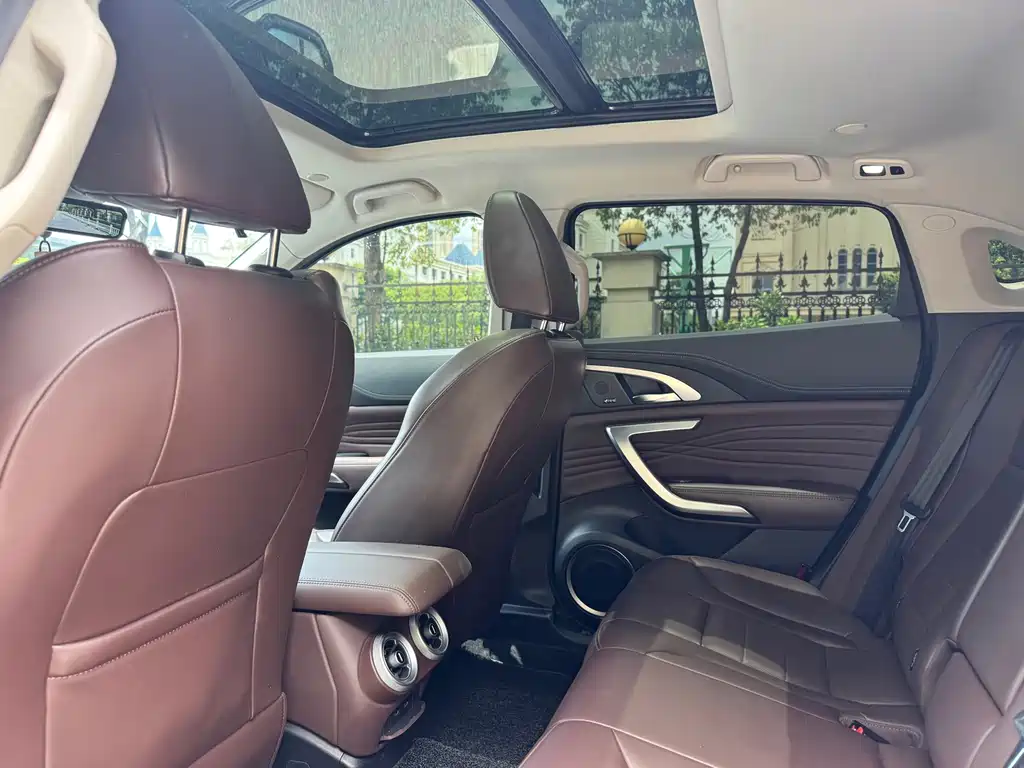 WEI PAI WEI BRAND VV7