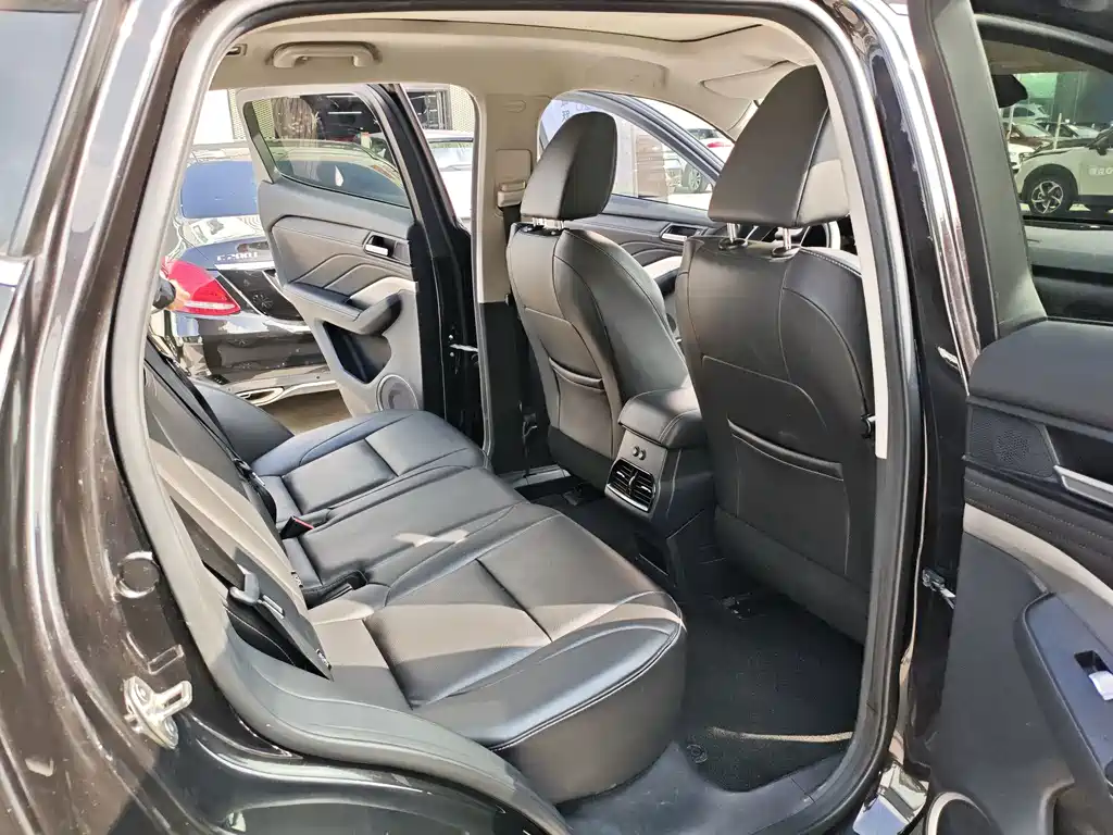 Wey Wey VV6 — миниатюра 10