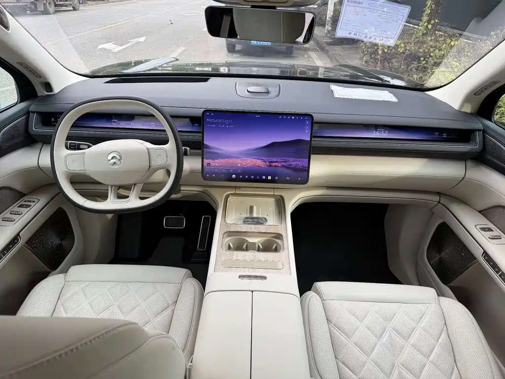 NIO ES8 — миниатюра 5