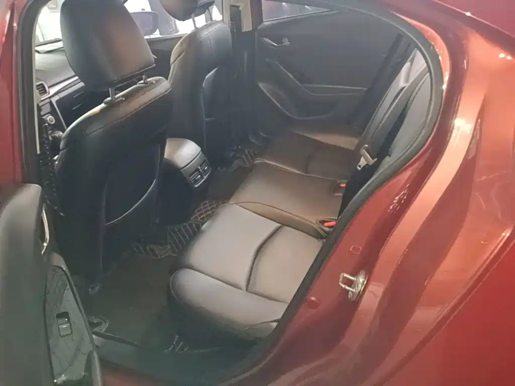 Mazda 3 Axela — миниатюра 17