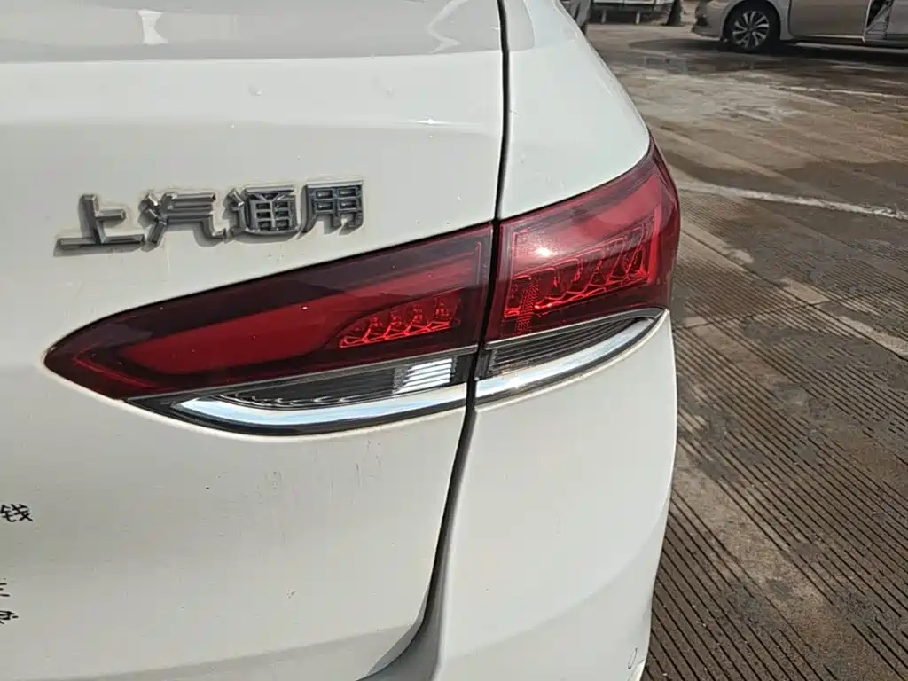 Buick Excelle — миниатюра 8