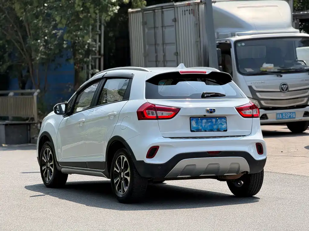 Geely Vision X3 — миниатюра 9