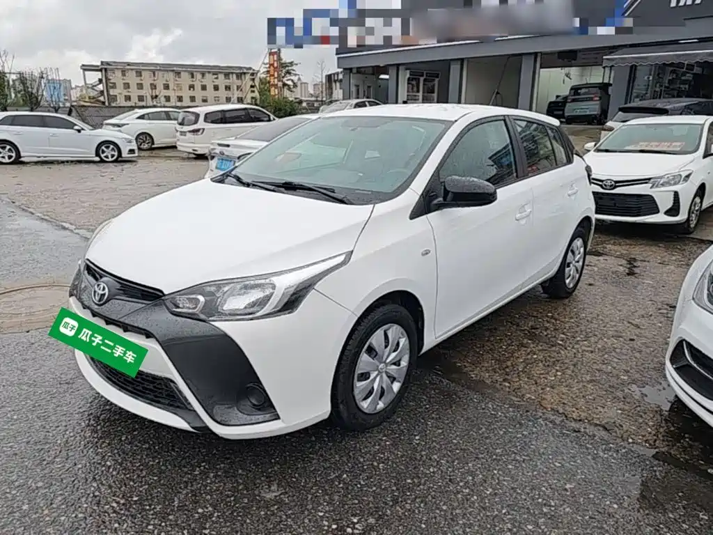 Toyota Yaris L — миниатюра 2