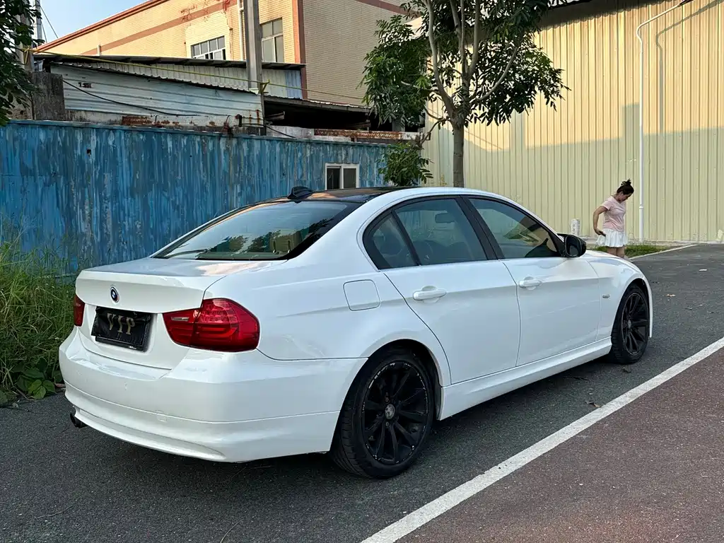 BMW 3 Series — миниатюра 24