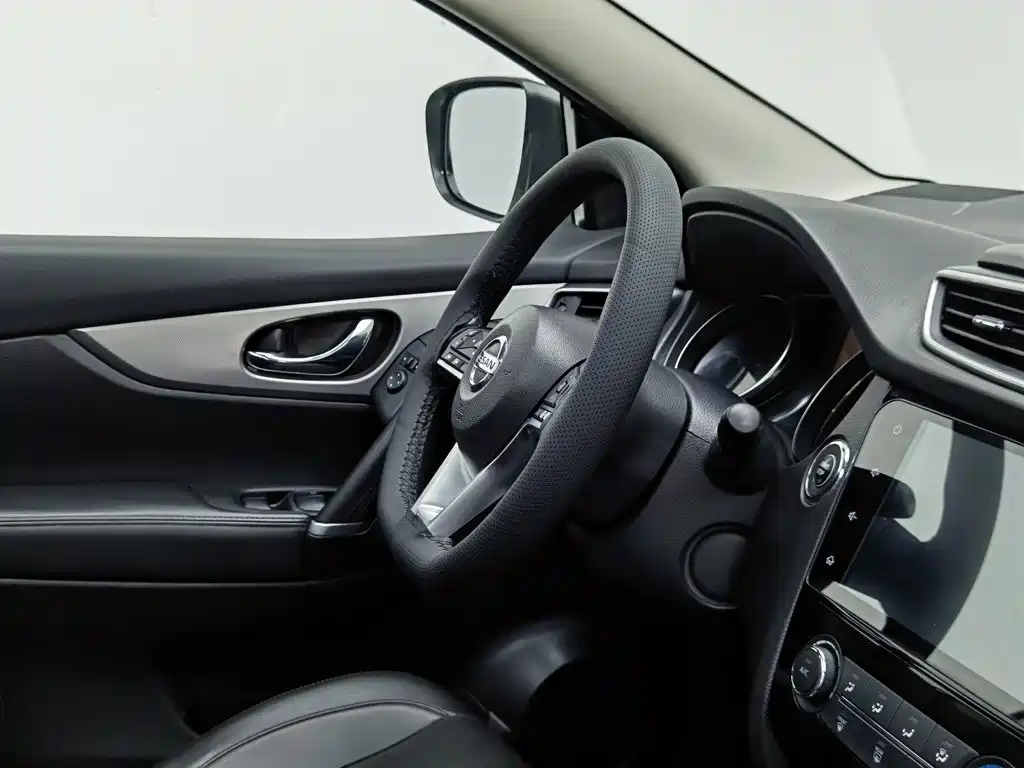 Nissan Qashqai — миниатюра 22