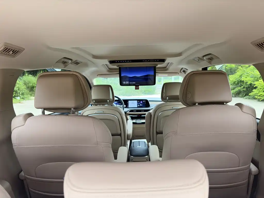 Buick GL8 Hybrid — миниатюра 16