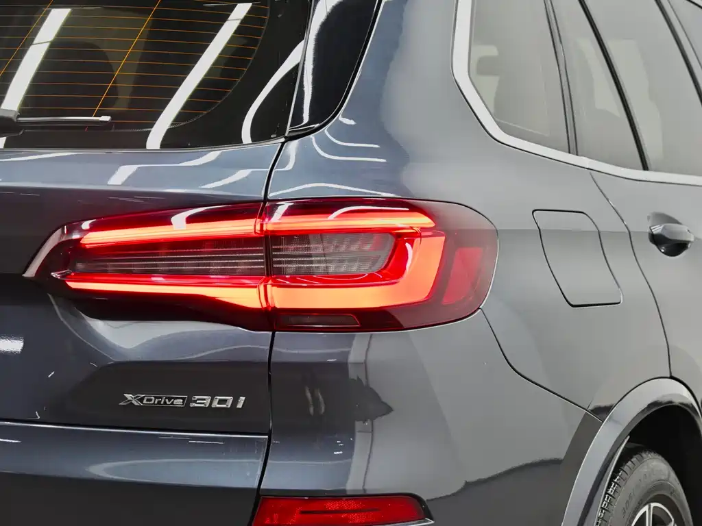 BMW X5 (Import) — миниатюра 32