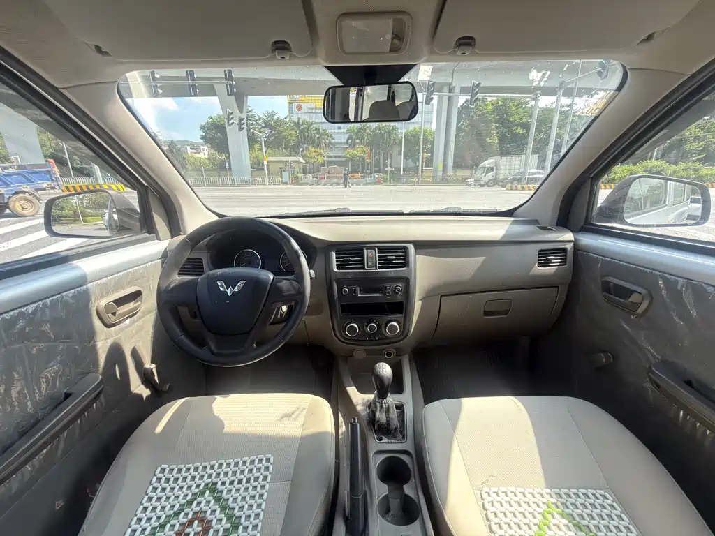 Wuling Rongguang V — миниатюра 10