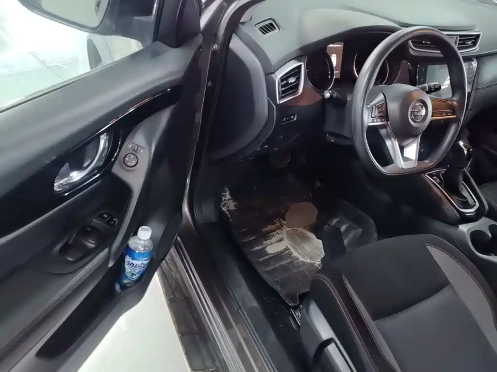 Nissan Qashqai — миниатюра 16