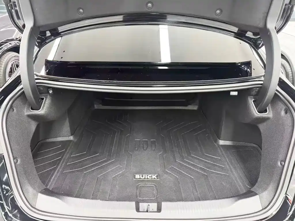 Buick LaCrosse — миниатюра 19