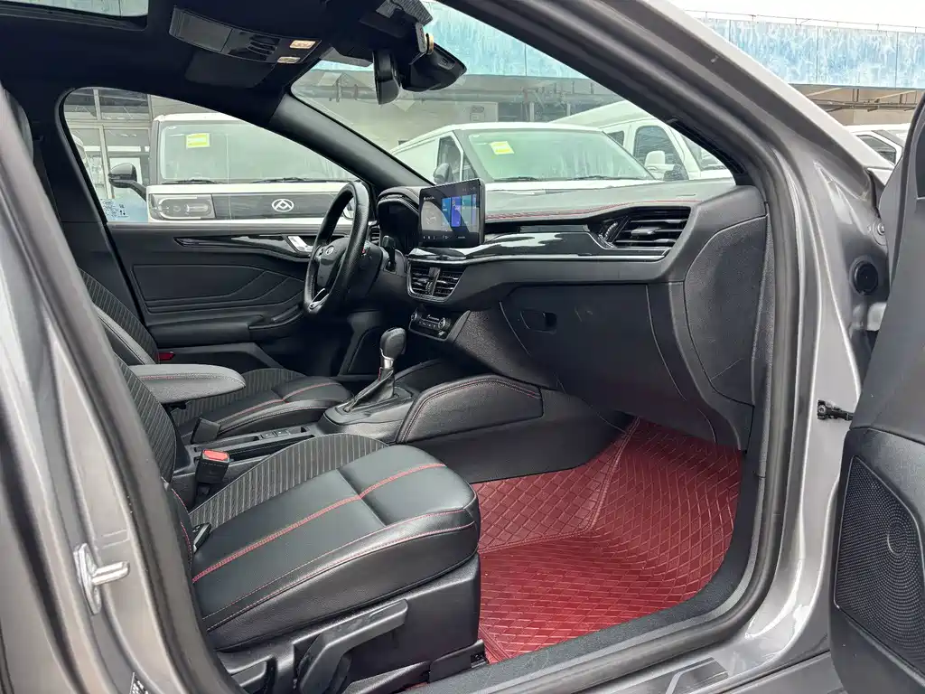 Ford Focus — миниатюра 16