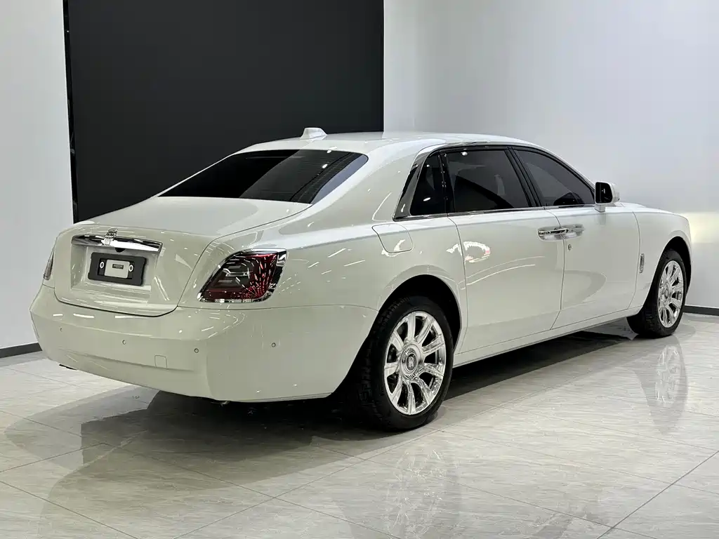 Rolls-Royce Ghost — миниатюра 6