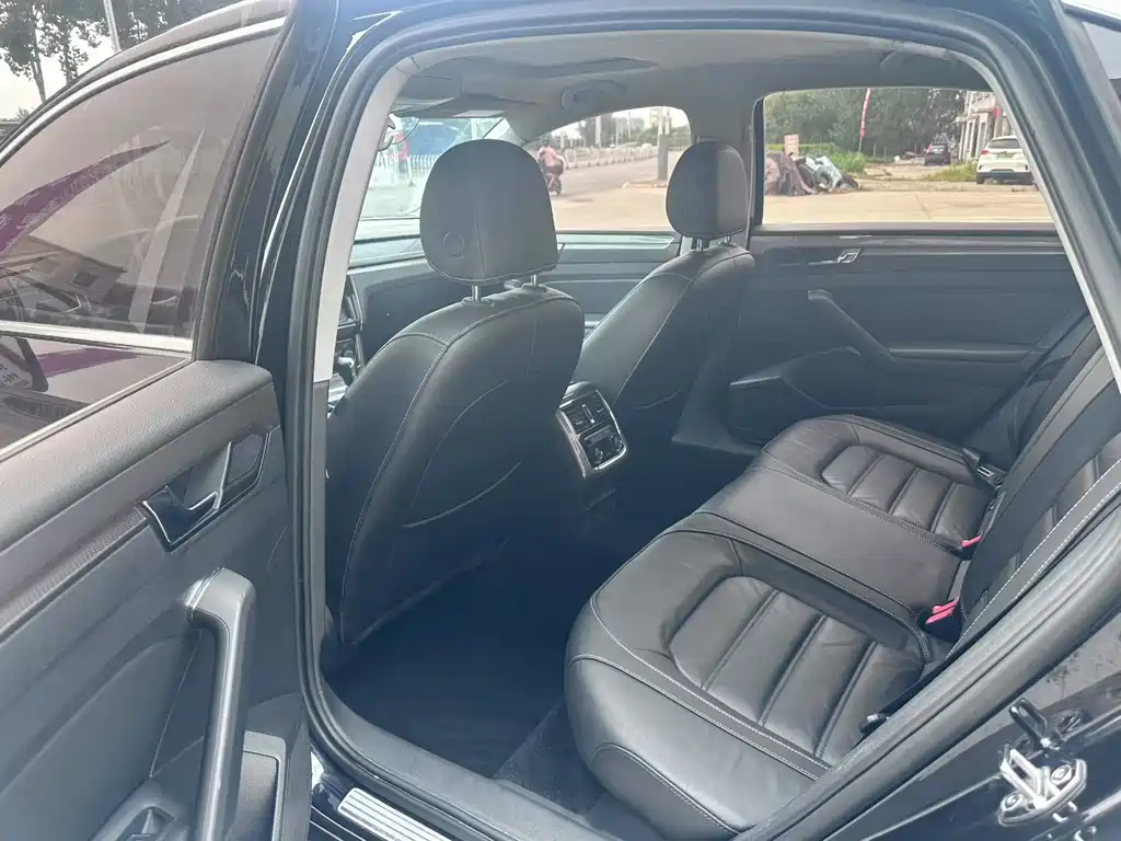 Volkswagen Passat — миниатюра 5