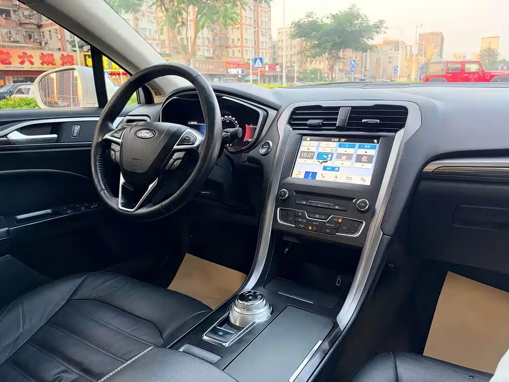 Ford Mondeo — миниатюра 11