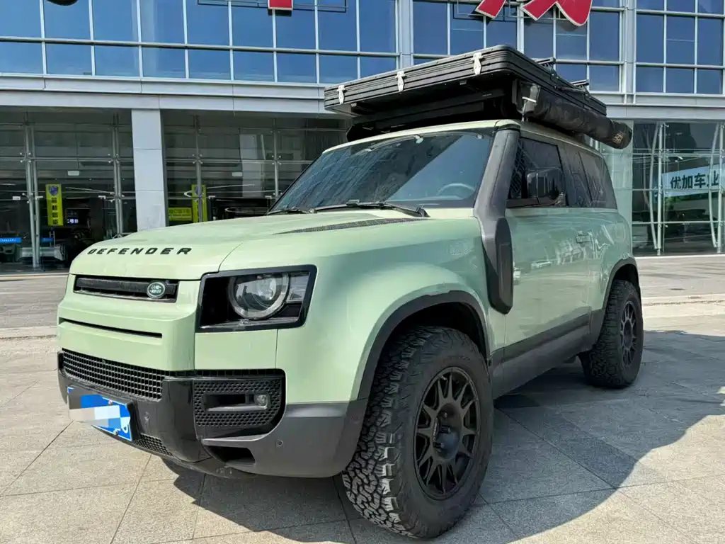 LAND ROVER DEFENDER