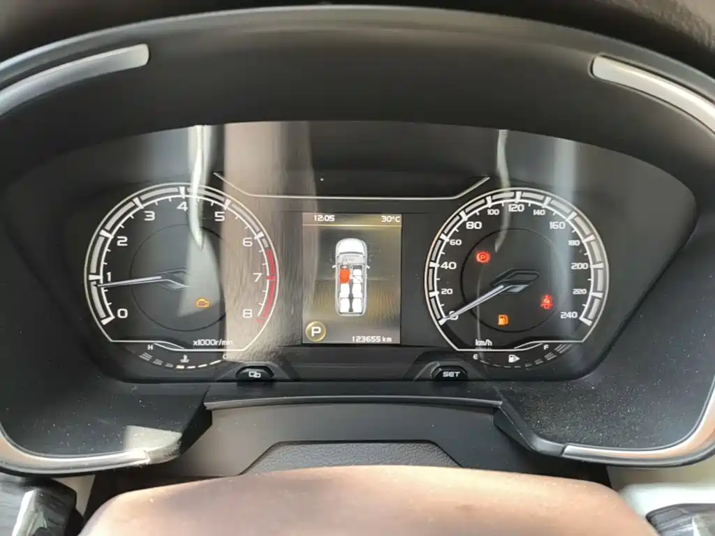 Geely Jia Ji — миниатюра 12