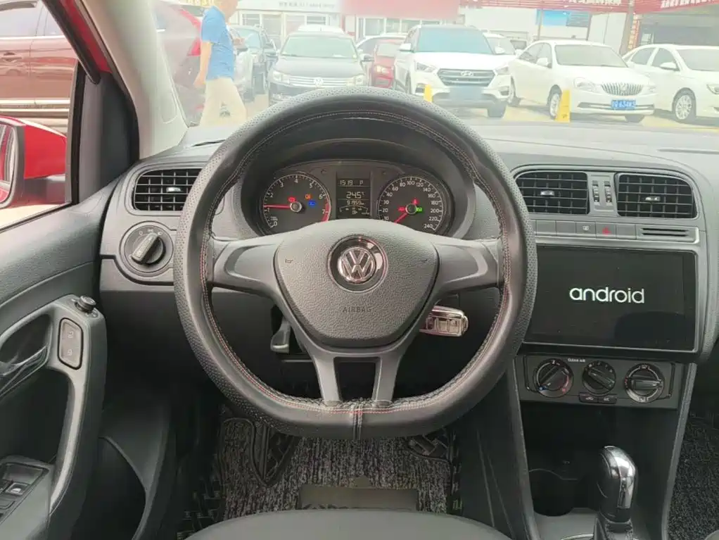 Volkswagen Polo — миниатюра 11