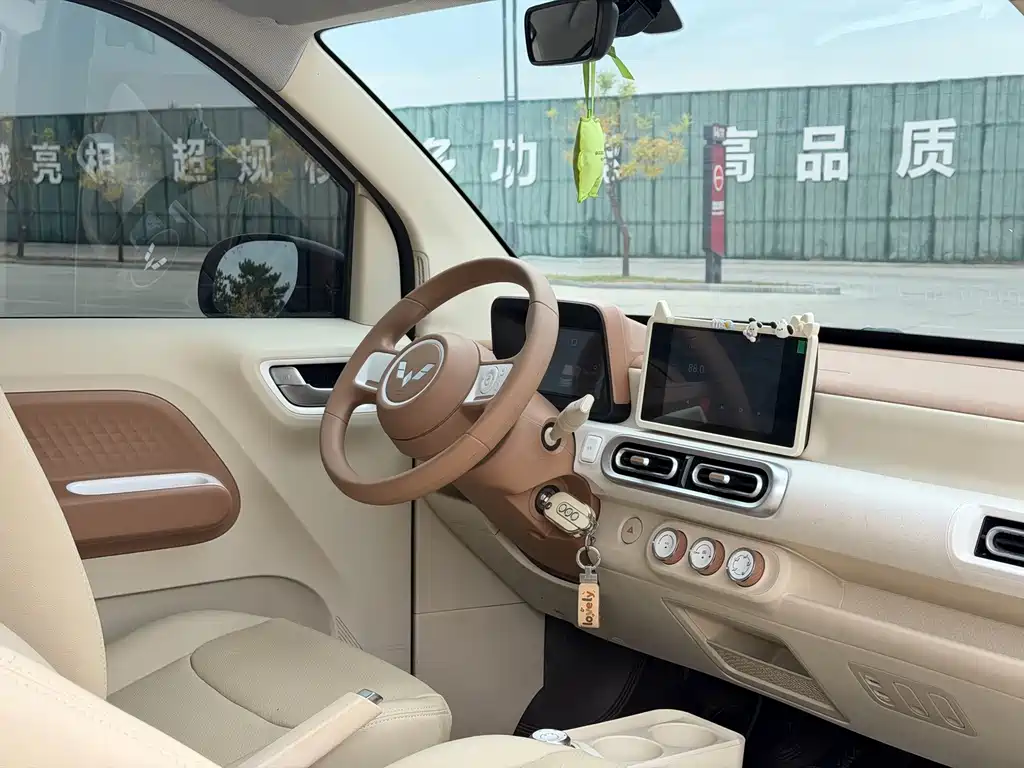 Wuling MINIEV — миниатюра 13
