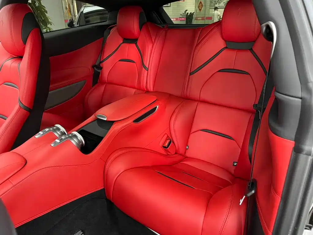 Ferrari GTC4Lusso — миниатюра 14
