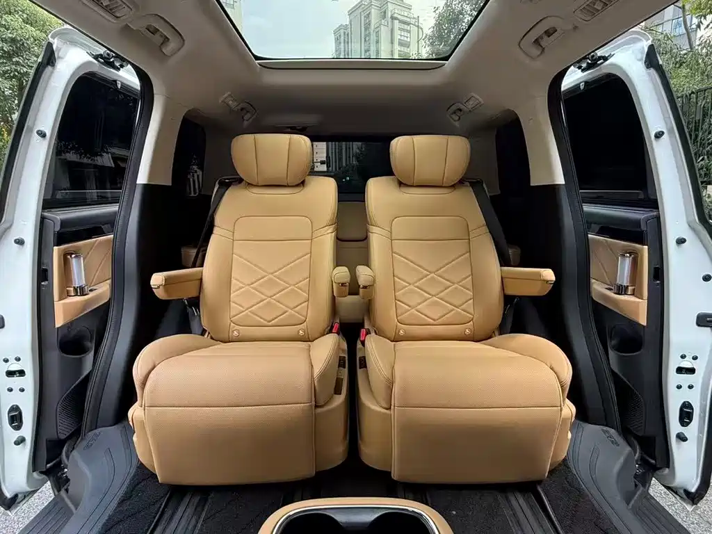 GAC Motor Trumpchi E8 PHEV — миниатюра 8