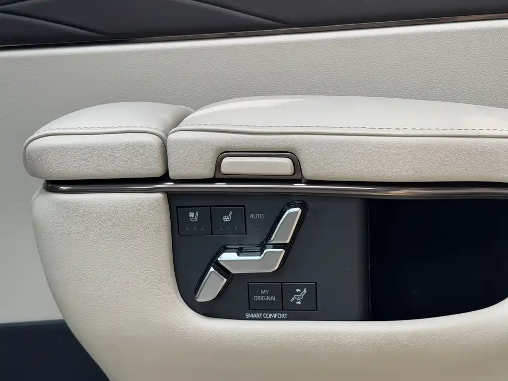 Toyota Vellfire — миниатюра 20