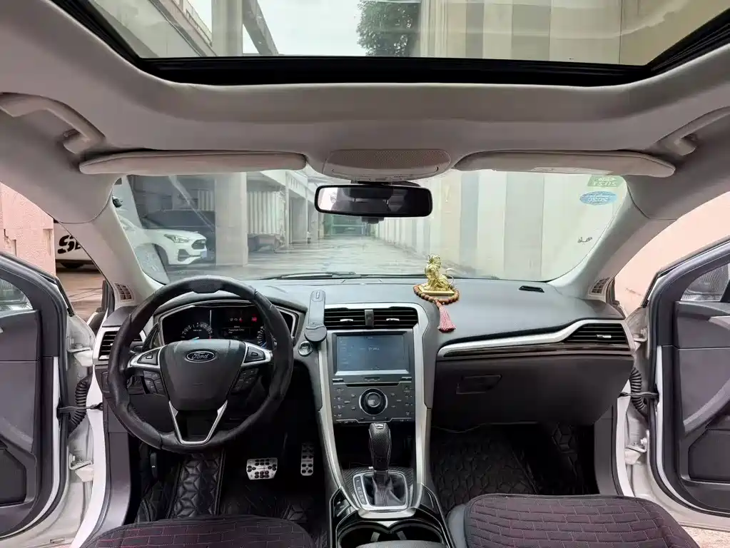 Ford Mondeo 2.0L GTDi200 Fashion Type, фото 4