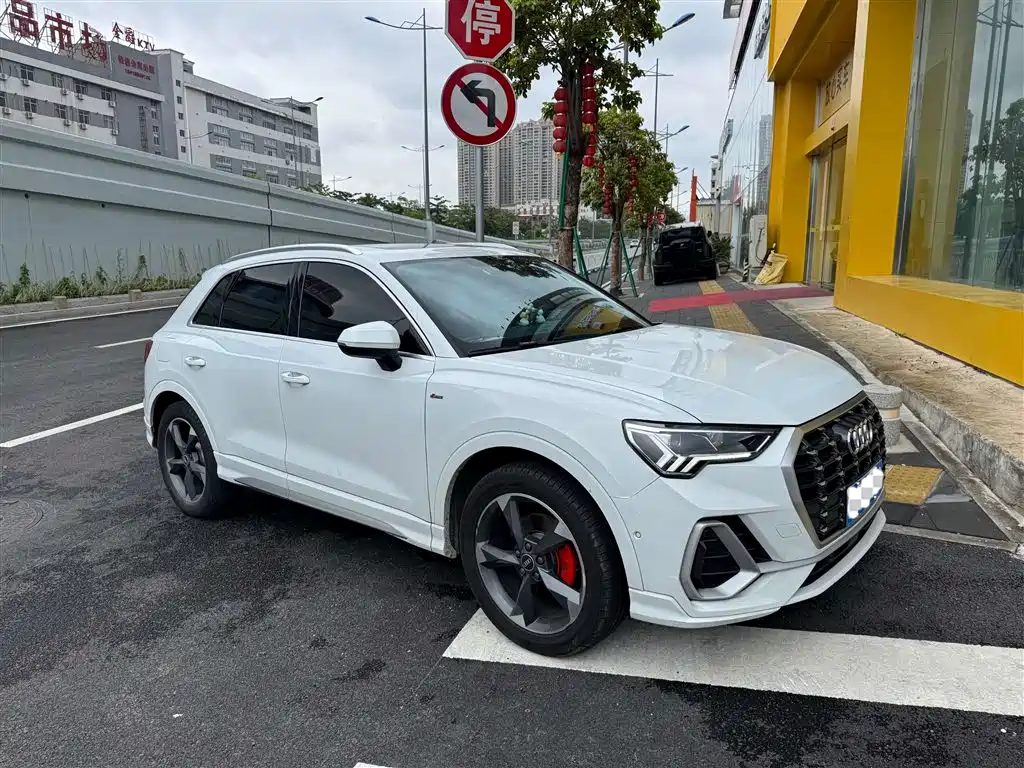 Audi Q3 2022 35 TFSI Fashion