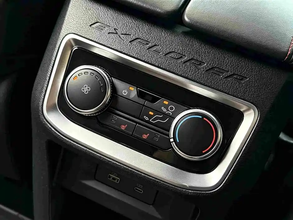 Ford Explorer — миниатюра 18