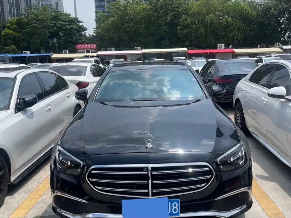 Mercedes-Benz E-Class — миниатюра 2