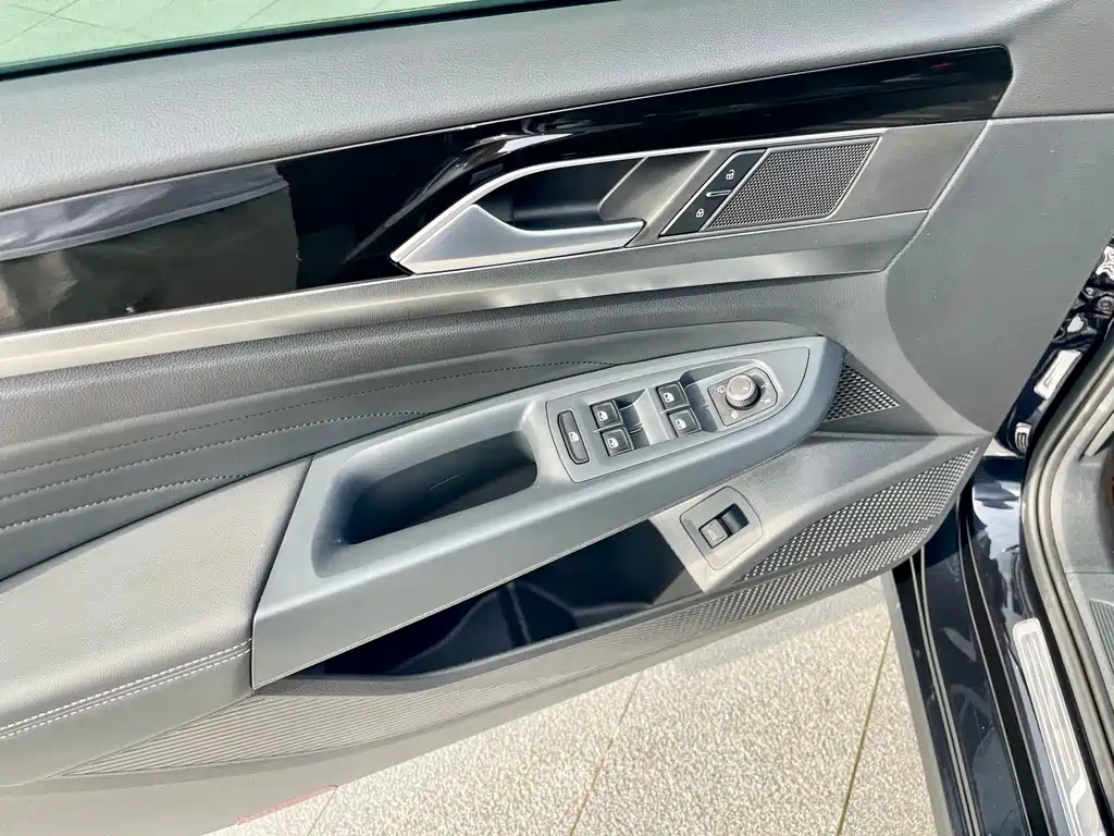 Volkswagen Passat — миниатюра 6