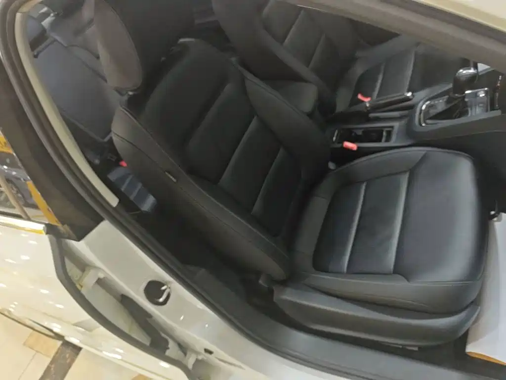 Volkswagen Sagitar — миниатюра 25