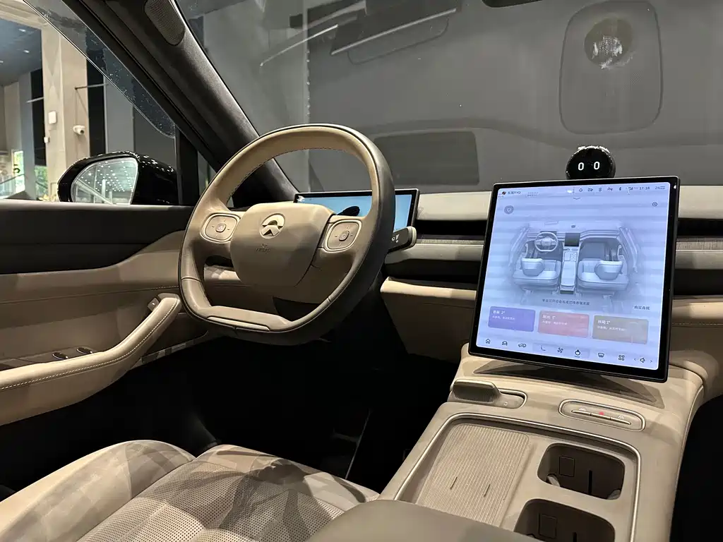 NIO ES8 — миниатюра 10
