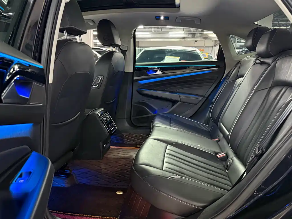 Volkswagen Passat — миниатюра 14