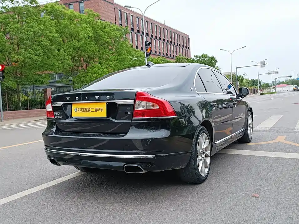 Volvo S80L — миниатюра 4