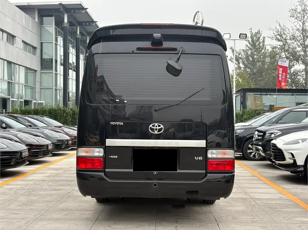 Toyota Coaster 2024 4.0L MT