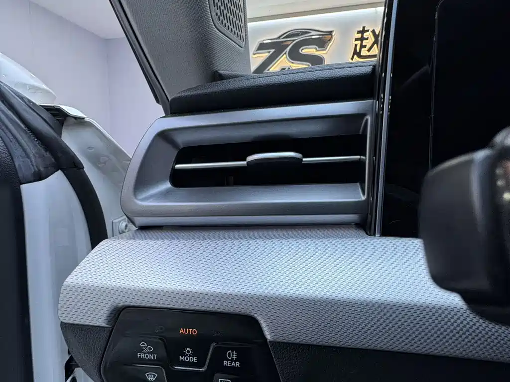 Volkswagen Lamando — миниатюра 18