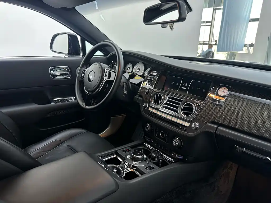 Rolls-Royce Wraith — миниатюра 12