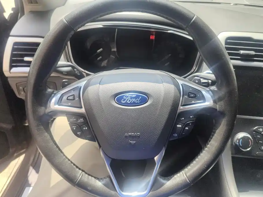 Ford Mondeo — миниатюра 15